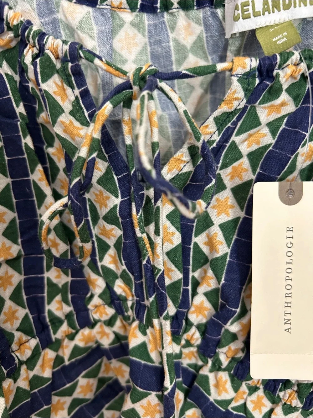 Navy Geometric Tie-Front Crop Top - Picture 7 of 7